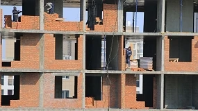 Foto de Constru��o e remodela��es disparam em 2026, revela Fixando