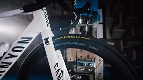 Foto de Pirelli te agarra a la carretera con su gama P ZERO Race