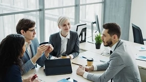 Foto de Las empresas recurren a la gestión horaria para adaptar la jornada ante el calor extremo