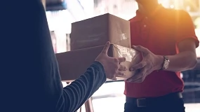 Foto de El empleo en logística cae un 1,9% mientras Uno alerta del impacto del absentismo laboral