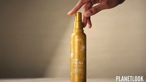 Foto de Aveda presenta One For All, un elixir en spray sin aclarado todo en uno