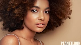 Foto de Black Hair Reimagined pone el cabello afro en el centro de la Semana de la Moda de Nueva York