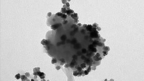 Foto de Un método captura nanoplásticos del agua y los convierte en materiales descontaminantes de metales pesados