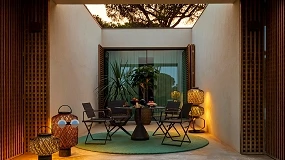 Foto de Dedon convierte el tejido artesanal en esculturas de luz para exterior
