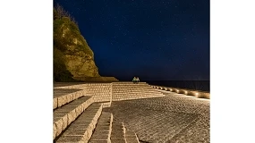 Foto de La iluminación acompaña el recorrido hacia el Peine del Viento en San Sebastián