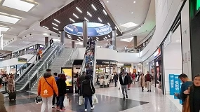Foto de La afluencia a los centros comerciales crece un 6,6% en agosto