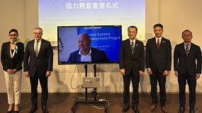 Foto de Kobelco firma un Memorando de Entendimiento con el PNUD para verificar K-DIVE en Ucrania