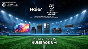 Foto de Haier entra em campo com a UEFA Champions League