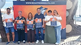 Foto de El Port de Cambrils se transforma en una gran peluquería solidaria