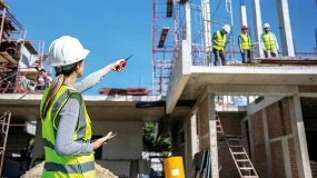 Foto de A pie de obra y en minoría: los riesgos que afrontan las mujeres en la construcción