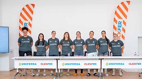 Clickfer, patrocinador principal del equipo s�nior femenino nacional del Club Baloncesto Laracha