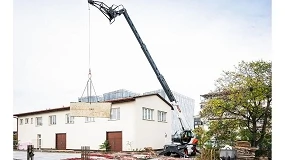 Foto de Quando uma m�quina substitui v�rias: manipulador telesc�pico rotativo Bobcat TR60.260