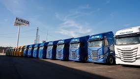 IVECO entrega 400 S-Way a tres operadores de transporte de Almer�a