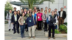 Foto de Sendos grupos de investigadores en ctricos visitan las instalaciones de Bayer CropScience