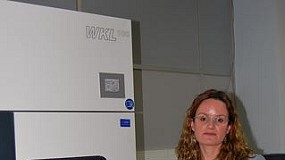 Foto de Rayos UVA y pruebas de estrs para determinar la vida til de los productos metlicos
