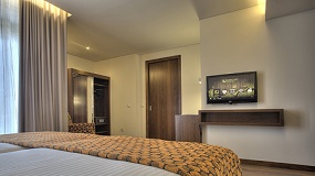 Foto de Kit Futura de Krona Koblenz, un armaz�n universal para las puertas correderas del Hotel Eurostars