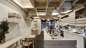 Foto de Kitayama K Architects designed a sustainable Café in Melbourne with a modern clean aesthetic