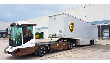 Foto de UPS prueba los vehículos eléctricos y autónomos Gaussin para mover contenedores