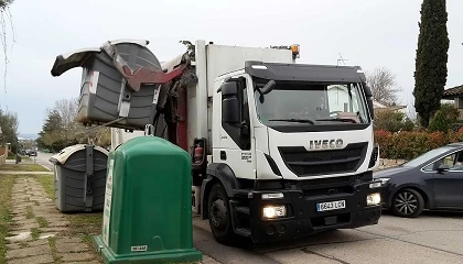 Foto de Acciona recurre a una unidad de carga lateral VDL Translift Maxxum de 23 m3 en Paracuellos del Jarama