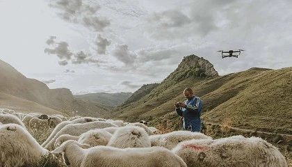Foto de La Escuela de Pastores de la Rioja formará sobre el uso de drones en ganadería extensiva