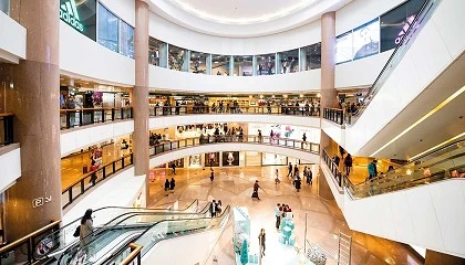 Foto de Ms afluencia y ventas en los centros comerciales de C&W