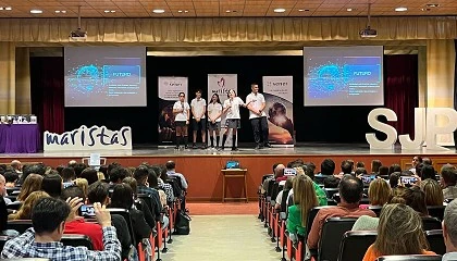 Foto de El colegio rula gana la final de Madrid de Un reto por la ciencia