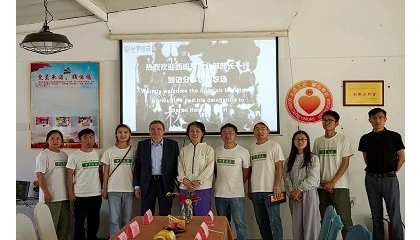 Picture of Luis Planas visita una explotacin de produccin ecolgica en China