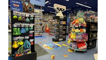 Picture of La campaa Juguetes Rotos de Juguettos aadir en sus tiendas juguetes para mascotas