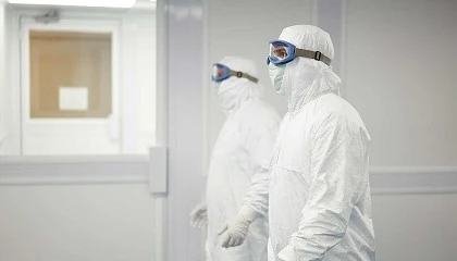 Fotografia de Fabricacin de principios farmacuticos activos de alta potencia (HPAPI): cmo las prendas de proteccin pueden ayudar a mantener la seguridad de los trabajadores y los productos