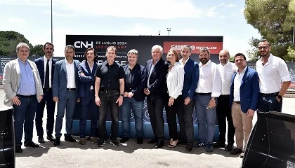 Fotografia de CNH inaugura una lnea de produccin de cargadoras compactas de ruedas elctricas en Lecce