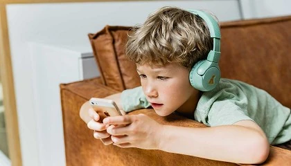 Foto de Pogs escoge ABS sostenible para los nuevos auriculares infantiles