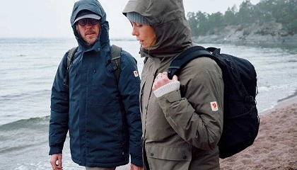 Foto de Fjällräven sigue ampliando su colección de chaquetas rainwear sostenibles