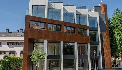 Foto de Rehabilitacin energtica y funcional de edificio en calle Carlos Picabea 1 en Torrelodones (Madrid)