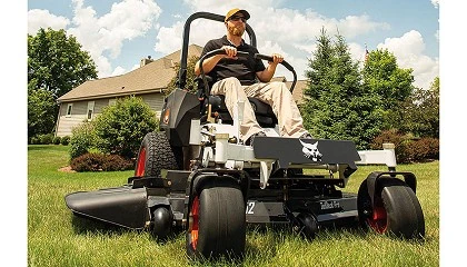 Foto de Los cortacspedes amplan las soluciones de jardinera y paisajismo de Bobcat