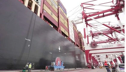 Foto de El Port de Barcelona conecta el primer barco al sistema OPS de la terminal BEST