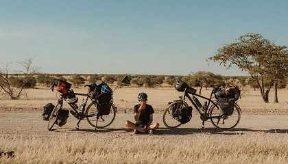 Foto de De Andorra a Kenya con Tannus Bikes para un proyecto solidario