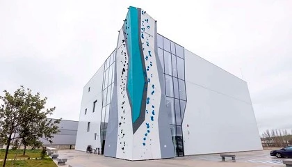 Foto de Rocdromo Campo Base En Burgos, climatizacin descentralizada de fro y calor mediante equipos Hoval