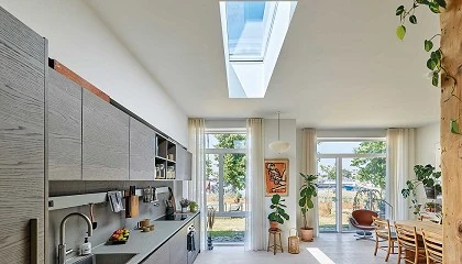 Foto de Velux presenta nueva ventana para cubierta plana Maxi Slim