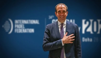 Foto de Luigi Carraro, reelegido por unanimidad presidente de la FIP