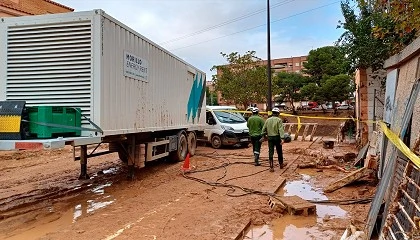 Foto de Ms de 24.000 kVAs han alumbrado a 70 pueblos desfavorecidos por la Dana