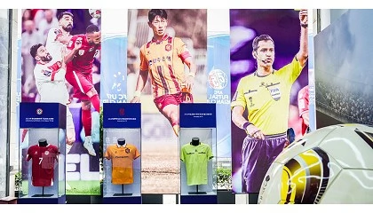 Foto de Kelme y la AFC extienden su acuerdo de colaboración cuatro años más