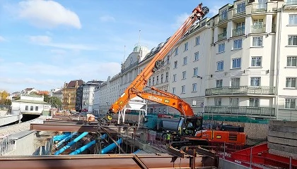 Foto de Dos excavadoras Hitachi ZX350LC-7 participan en la ampliacin del metro de Viena