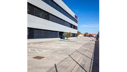 Foto de Drenaje exterior e interior con soluciones de ACO en la fbrica Schmitz Cargobull de Zaragoza