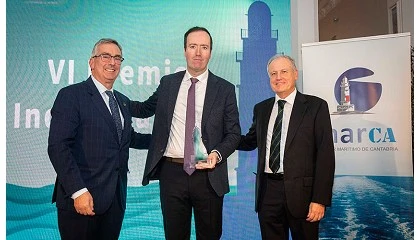 Foto de Javier Cavada recibe el VI Premio Industria Azul del Clster MarCA