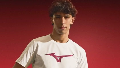 Foto de Mizuno redobla su apuesta por el fútbol con el astro portugués João Félix