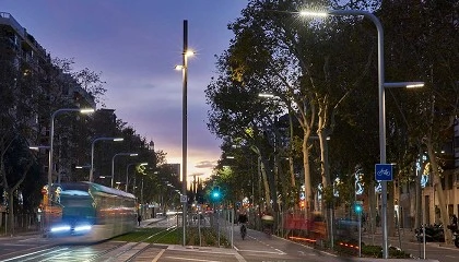 Foto de Salvi ilumina el nuevo tramo del tranva de la Diagonal, un paso hacia una Barcelona ms sostenible