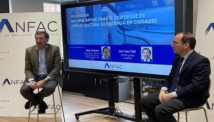 Foto de Anfac presenta sus estrategias para el despliegue de infraestructura de recarga de vehculos elctricos en ciudades