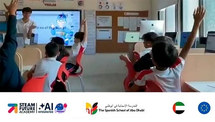 Foto de AIDIN, la IA educativa que revive a Scrates, llega a las aulas de Abu Dhabi