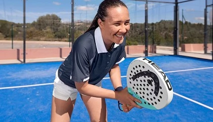 Foto de Andrea Ustero, patrocinada por HEAD, rompe rcords en el pdel