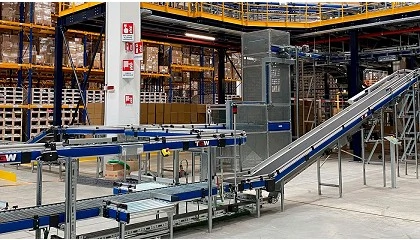 Foto de OVS, el especialista italiano en venta minorista de moda, confía en TGW Logistics